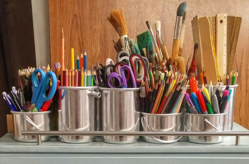  Compre material escolar gastando pouco