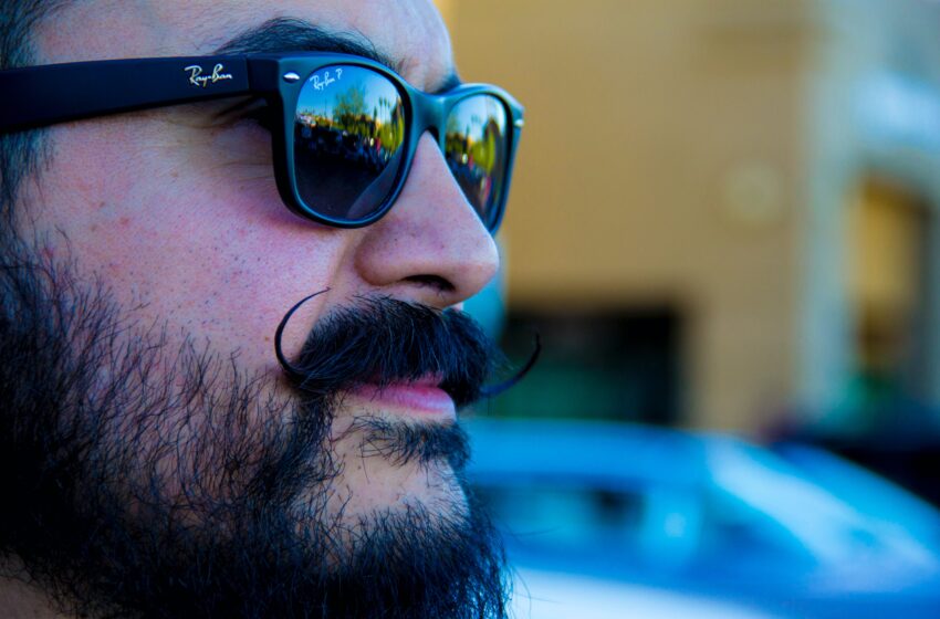  Faça seu bigode em apoio ao Novembro Azul