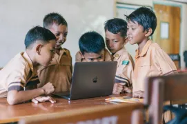 Benefícios de escolas com programas de esportes e artes