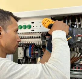 Quando chamar um eletricista profissional?