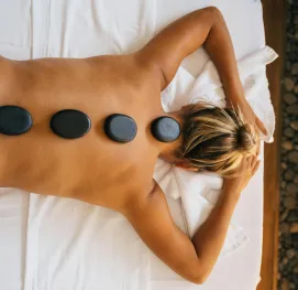 Como as pedras são preparadas para a massagem com pedras quentes