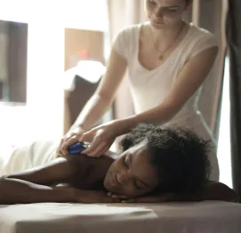 O que é massagem yoni e quais seus benefícios?