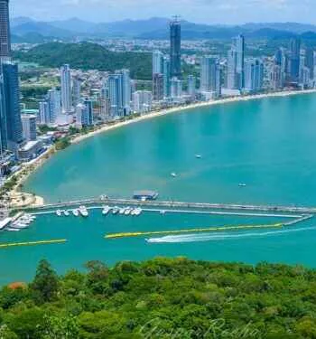 O verão está chegando e ESSA CIDADE é a mais querida dos brasileiros