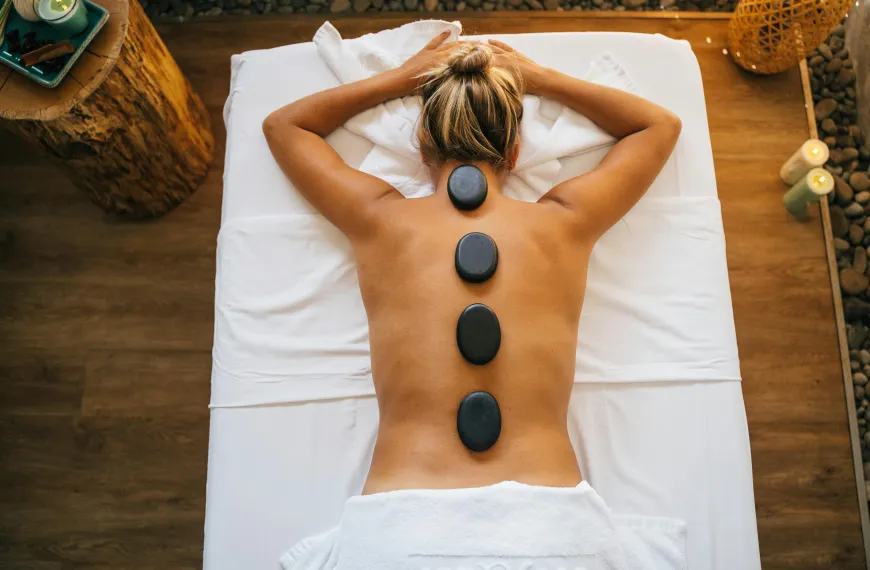História e origem da massagem com pedras quentes