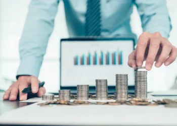 Descubra como fazer o seu dinheiro render mais com a inflação alta