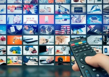Governo começa a multar quem tem IPTV em casa; veja se você vai ser afetado