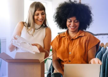 Veja 10 franquias perfeitas para iniciar um novo negócio com 40, 50 e 60+ anos