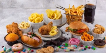 Os ultraprocessados são os vilões da sua alimentação no dia a dia? Veja o que dizem os especialistas