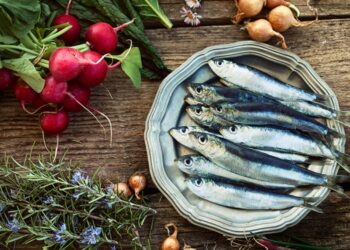 Esse peixe enlatado é MELHOR que a sardinha, salmão e o atum para a sua saúde; veja qual e
