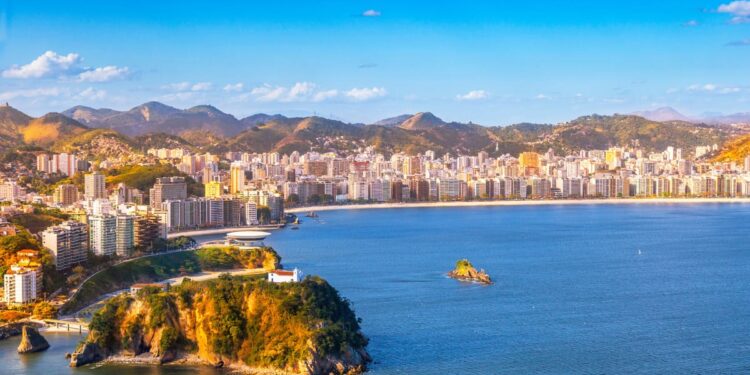 Cidade sorriso do Rio de Janeiro atrai turistas de todo o país; veja qual é