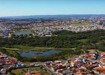 Agora você não precisa nem pisar no Reino Unido para conhecer Manchester! Veja a cidade chamada de "Manchester" Paulista