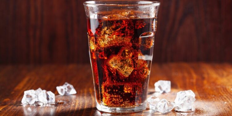 Nem bebida alcoólica, nem energético: essa é a bebida que mais faz mal a saúde do coração, segundo especialistas