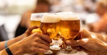 Quer emagrecer mas sem deixar de beber? Veja o que dizem os especialistas