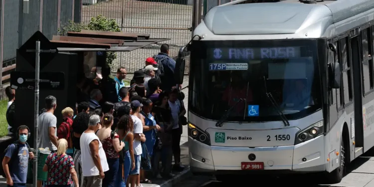 Brasil tem viagem de ônibus tão longa que precisa mudar 3 vezes de motorista