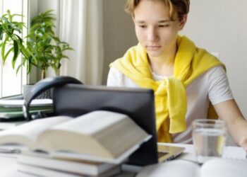 SENAI oferece cursos gratuitos e online; veja como se inscrever