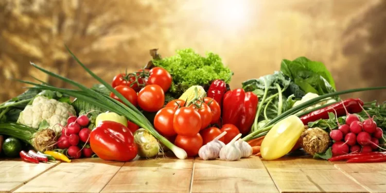 Vegetal mais saudável do mundo vende na feira e é bem fácil de encontrar; confira