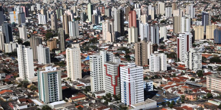 Já pensou em ter a qualidade de vida morando fora do país? Essa cidade brasileira é tão boa quanto Londres!