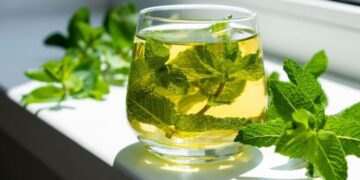 Nem hortelã, nem camomila: Esse chá vai te ajudar a controlar a diabetes, imunidade e colesterol; veja qual é!