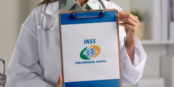 INSS: Aposentados podem ter dinheiro de volta; veja como solicitar